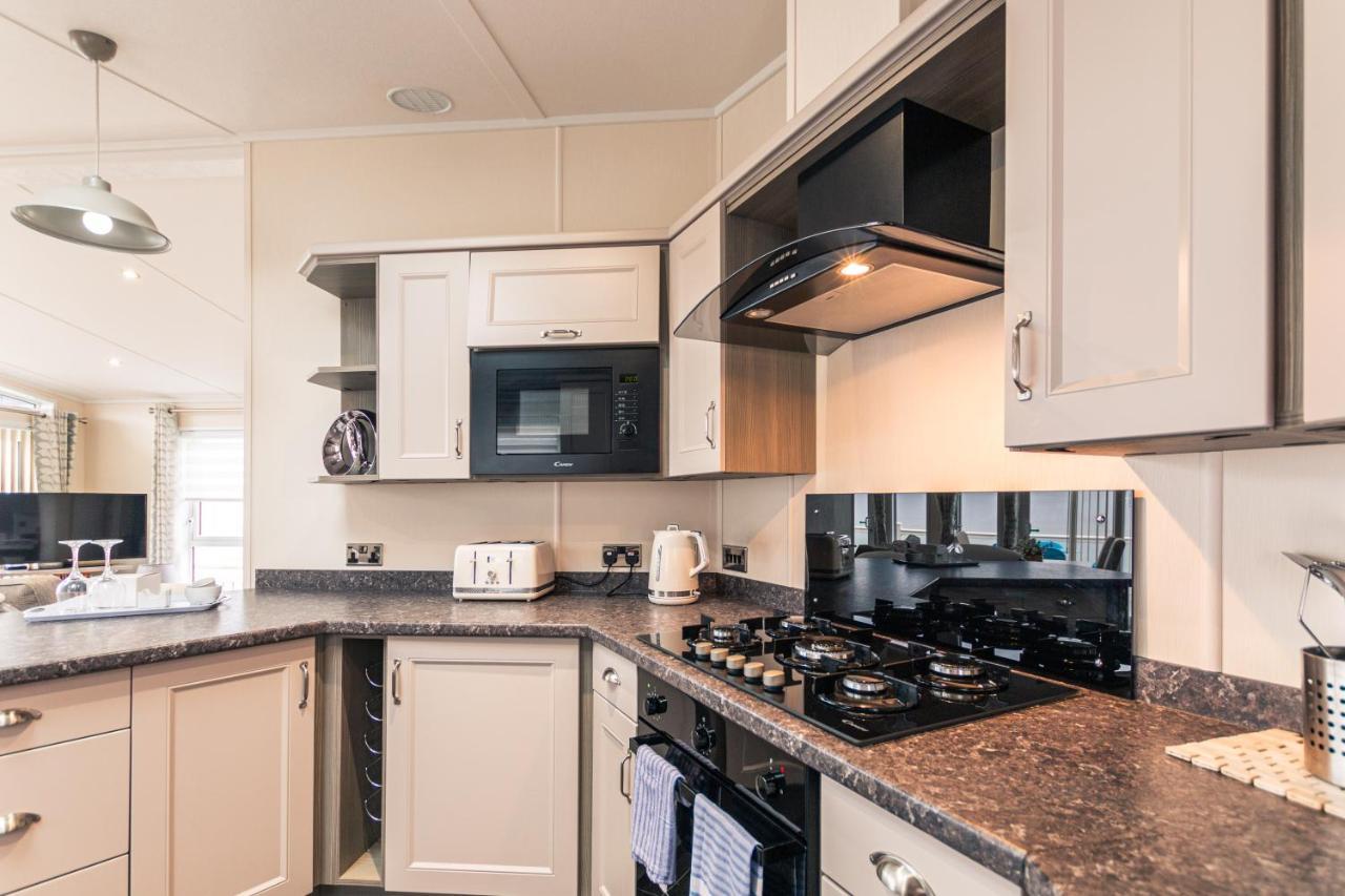 Lodge Alder With Hot Tub York